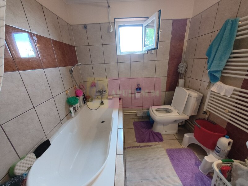 Casa gata de mutat la 20 de minute de Bucuresti  -  satul Campurelu