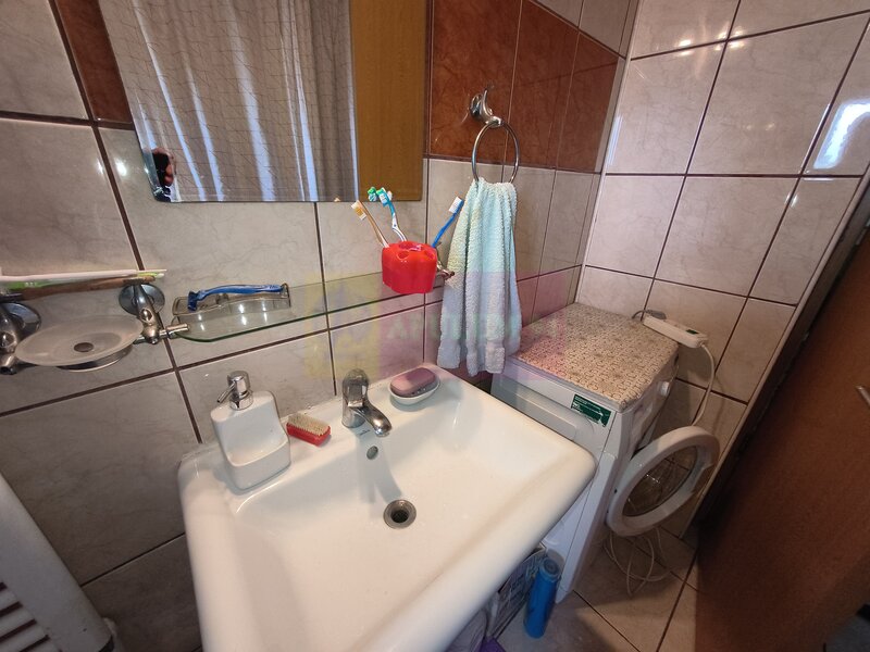 Casa gata de mutat la 20 de minute de Bucuresti  -  satul Campurelu